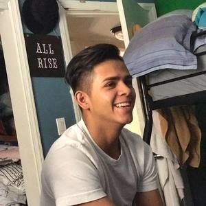 Meet your Posher, Robin